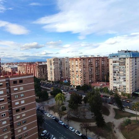 Habitación con cama individual, piso compartido en Avenida Blasco Ibáñez Valenza Esterno foto