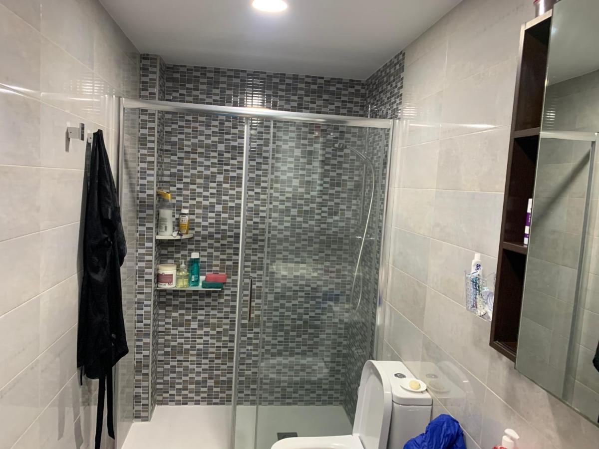 Habitación con cama individual, piso compartido en Avenida Blasco Ibáñez Valenza Esterno foto