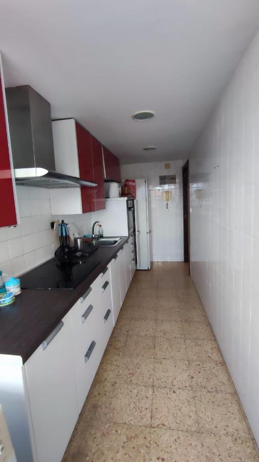 Habitación con cama individual, piso compartido en Avenida Blasco Ibáñez Valenza Esterno foto