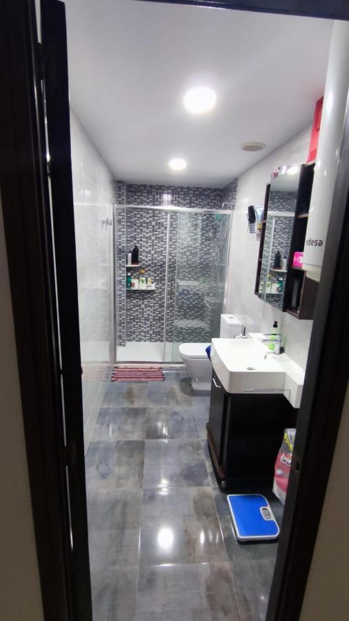Habitación con cama individual, piso compartido en Avenida Blasco Ibáñez Valenza Esterno foto